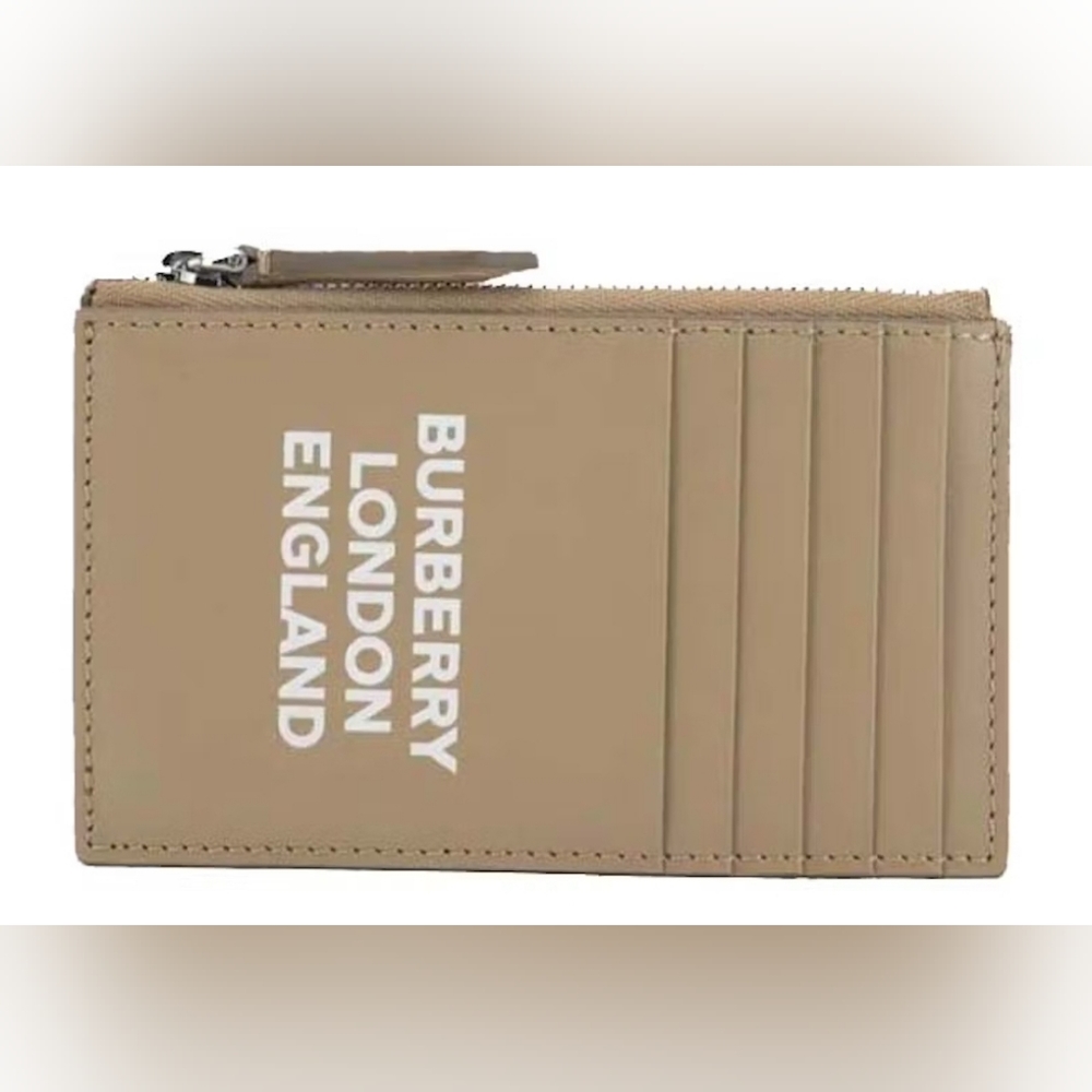 NWT Burberry Small Zipped Pouch!
